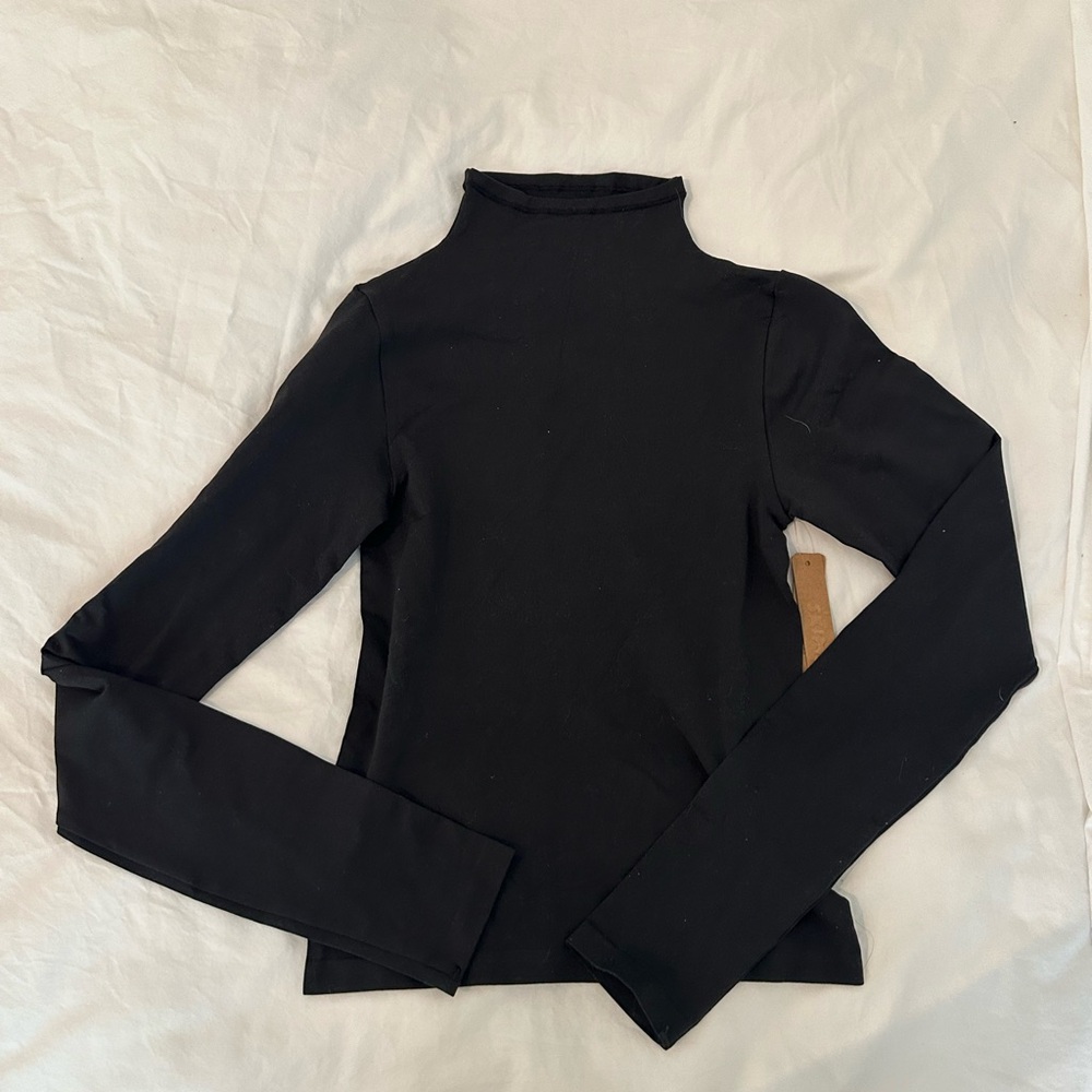 SKIMS black smoothing tneck size S